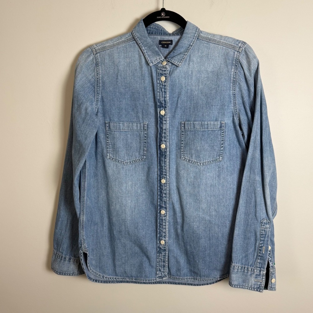 J.Crew Jeans Women 10 Blue Denim Chambray Button Down Shirt Long Sleeve Pockets